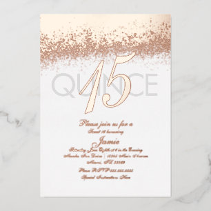 Invitación Con Relieve Metalizado Quince de oro con brillo prensado monogramado  
