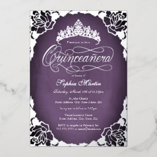 Invitación Con Relieve Metalizado Quinceanera Rosa de guión elegante de color púrpur