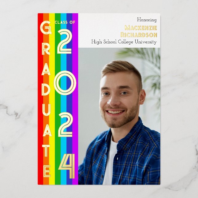 Invitación Con Relieve Metalizado Rainbow LGBT Graduation Party Photo Gold (Anverso)