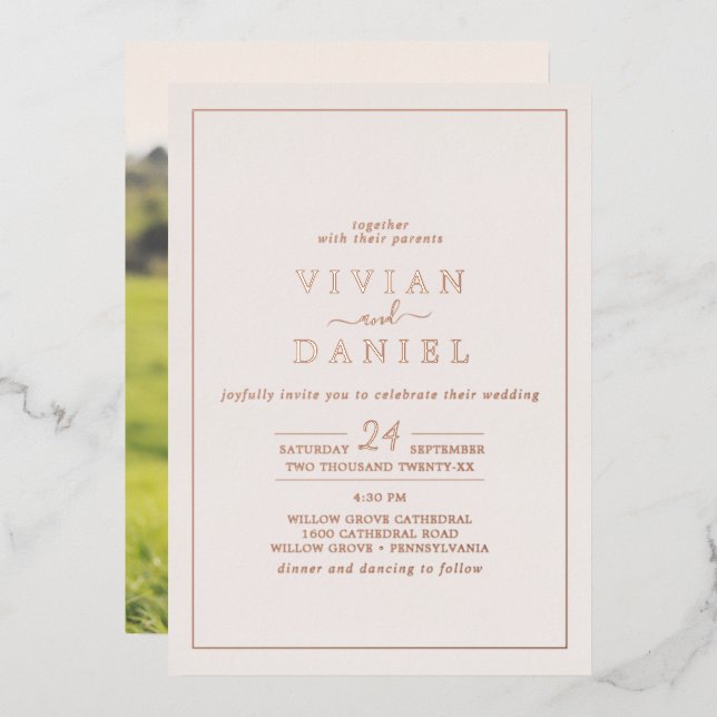 Invitación Con Relieve Metalizado Relieve metalizado dorado mínimo de Rosa | Boda Ru (Anverso/Reverso)