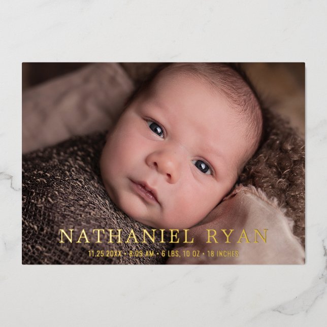 Invitación Con Relieve Metalizado Relieve metalizado dorado moderno: Nacimiento de f (Anverso)