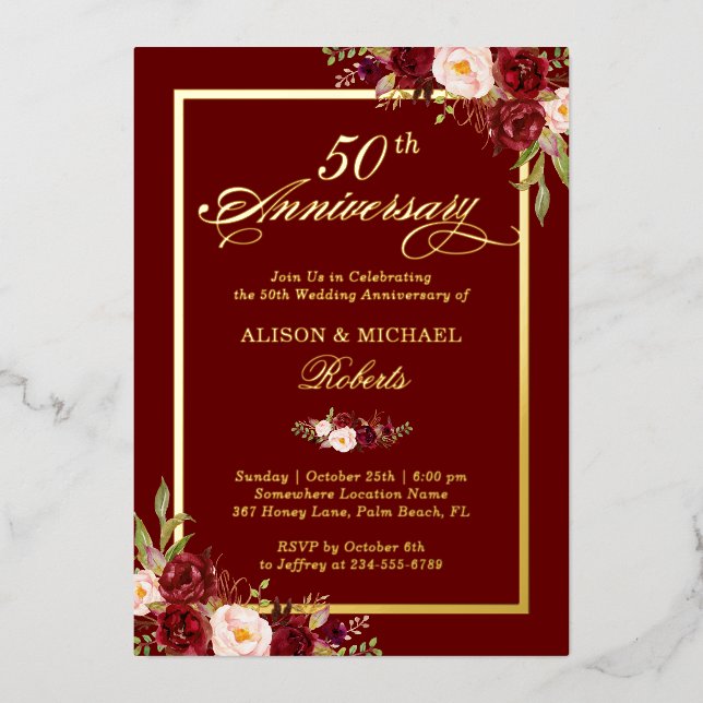 Invitación Con Relieve Metalizado Rojo Burdeos Floral 50 Aniversario de Boda Dorado (Anverso)