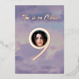 Invitación Con Relieve Metalizado rosa de oro está en la nube 9.