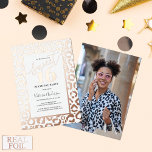 Invitación Con Relieve Metalizado Rosa Leopardo de oro Cheetah Foto impresa dulce 16<br><div class="desc">Esta elegante y dulce y bonito invitación a la fiesta de 16 años es perfecta para el moderno y elegante chica adolescente. Presenta una estampación real brillante de Relieve metalizado dorado leopardo de chita y, "Sweet 16", tipografía sobre un simple fondo blanco. También muestra una foto del invitado de honor...</div>