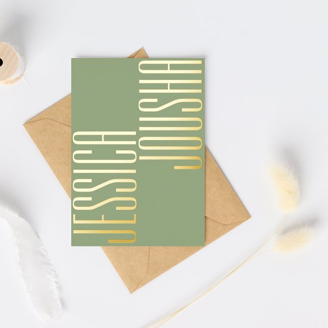 Invitación Con Relieve Metalizado Sage Bold Names Script Boda ultramoderno Golden (Subido por el creador)