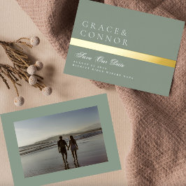 Invitación Con Relieve Metalizado Sage Green GOLD Stripe Foto Save the Date