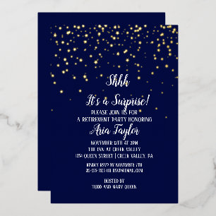 Invitación Con Relieve Metalizado Shhh es una sorpresa en el oro azul de la marina