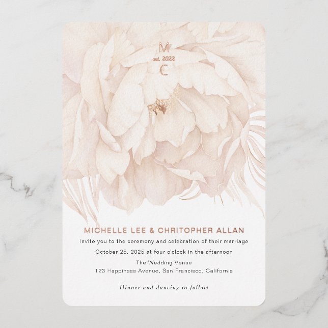 Invitación Con Relieve Metalizado Simple beige, peonía acuarela moderna rosegold (Anverso)