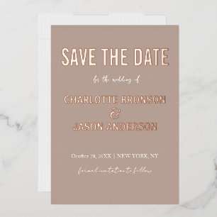 Invitación Con Relieve Metalizado Simple Moderno Neutral Beige Ahorra La Fecha Dorad