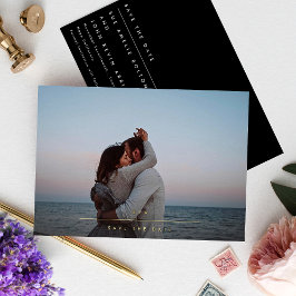 Invitación Con Relieve Metalizado Simple Monograma Elegante Dorado Foto Save The Dat