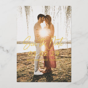 Invitación Con Relieve Metalizado Simple negrita Fecha moderna Boda Guardar la fecha