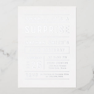 Invitación Con Relieve Metalizado Sorpresa de cumpleaños de tipografía simple modern
