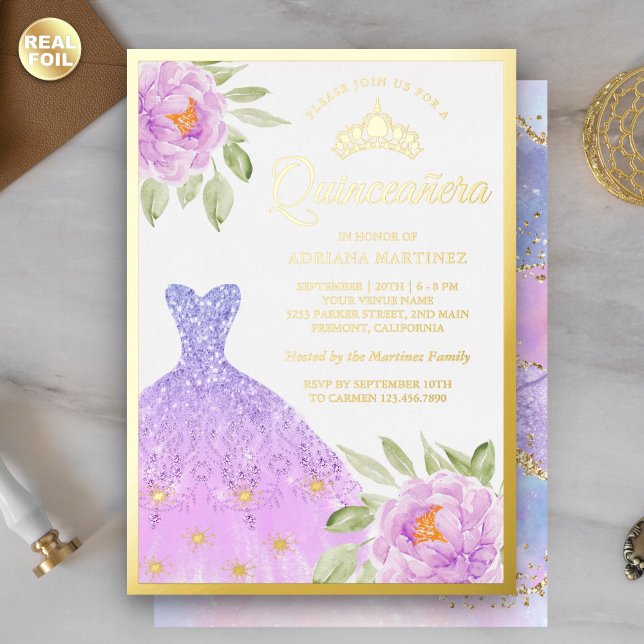 Invitación Con Relieve Metalizado Sparkle Gown Lilac Purple Floral Quinceanera Gold (Subido por el creador)