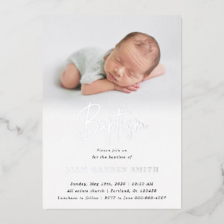 Invitación Con Relieve Metalizado Sutil cruz una foto baptismo plateado