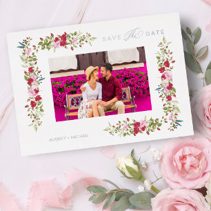 Invitación Con Relieve Metalizado Tipografía caprichosa Flores rojas y rosas