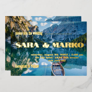 Invitación Con Relieve Metalizado Tipografía Moderna   Lago de Montañas