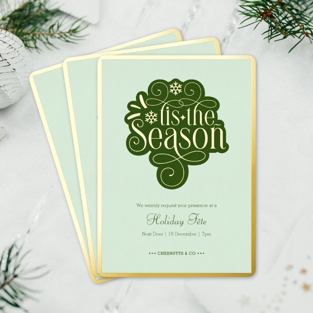Invitación Con Relieve Metalizado T'is the Season Festive Green Gold Holiday Party (Subido por el creador)
