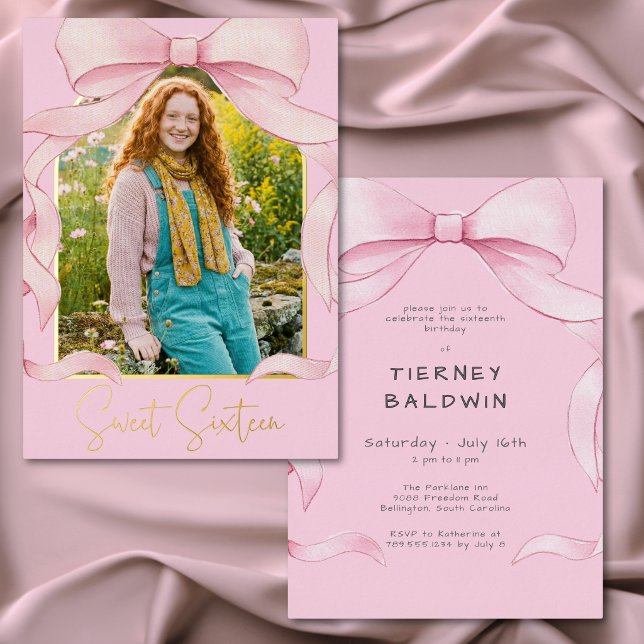 Invitación Con Relieve Metalizado Trendy Pink Bow Sweet Sixteen Photo Birthday Party (Trendy Pink Bow Sweet Sixteen Photo Birthday Party Foil Invitation)