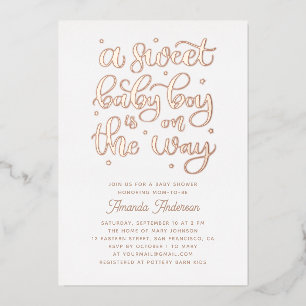 Invitación Con Relieve Metalizado Un dulce bebé varón está en camino. Baby shower do