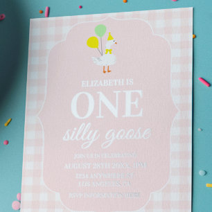 Invitación Con Relieve Metalizado Un ganso tonto Gingham cumpleaños 1