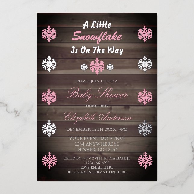 Invitación Con Relieve Metalizado Un Pequeño Snowflake Está En Camino De Baby Shower (Anverso)