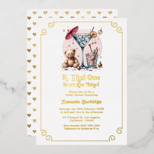 Invitación Con Relieve Metalizado Una Tini está en camino Baby Shower