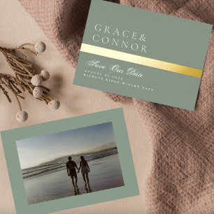 Invitación Con Relieve Metalizado Verde Salvia RAYA de ORO Foto Guardar la Fecha