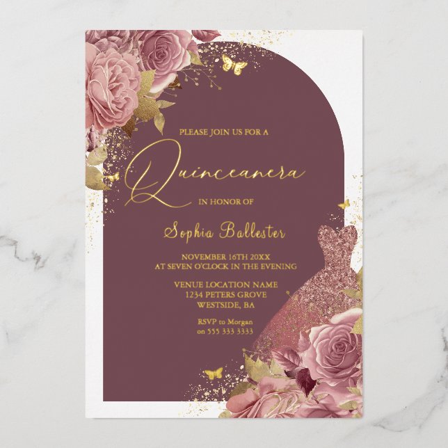 Invitación Con Relieve Metalizado Vestido mágico y arca encantado Quinceanera Gold (Anverso)