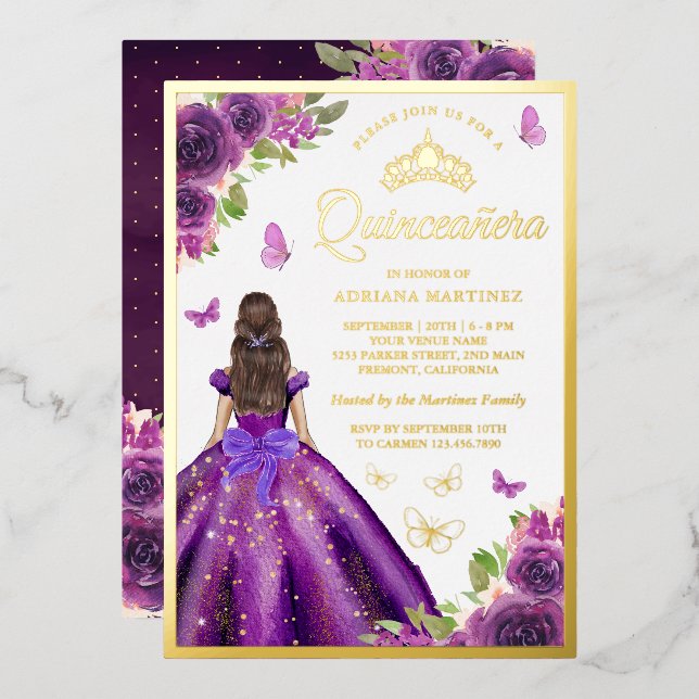 Invitación Con Relieve Metalizado Vestido morado floral mariposa Quinceanera Gold (Anverso/Reverso)