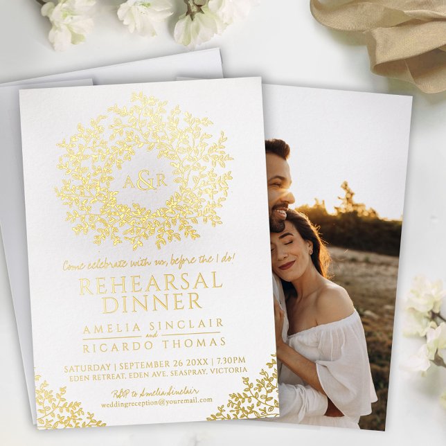 Invitación Con Relieve Metalizado White gold foil monogram rehearsal dinner (Subido por el creador)