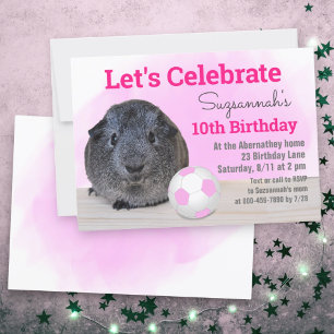 Invitación Conejita de Guinea Gris con Pelota de Fútbol Rosa 