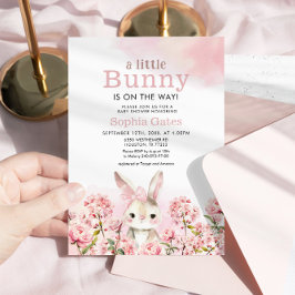 Invitación Conejo acuarela está en el camino de Baby Shower