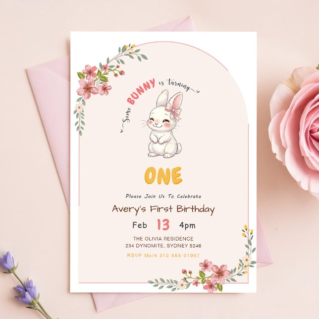 Invitación Conejo de gingham rosa floral niña cumpleaños 1 añ (Subido por el creador)