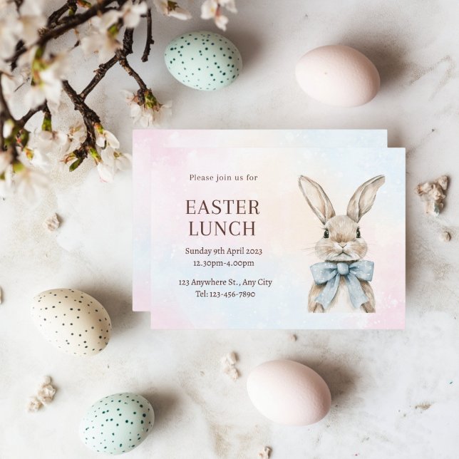 Invitación Conejo de Pascua Azul Almuerzo (Pastel Easter Bunny Invitation)