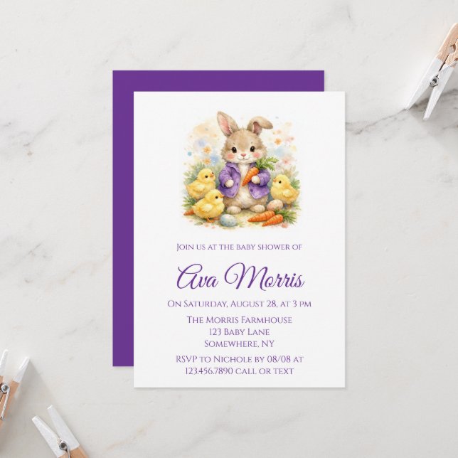 Invitación Conejo de Pascua Chaqueta Morada Baby Shower (Anverso/Reverso In Situ)