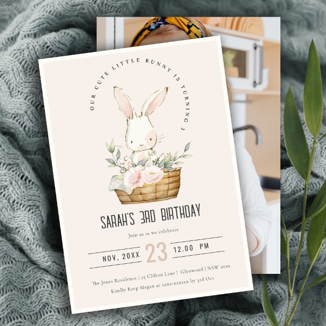 Invitación Conejo de Rubor en niños con cesta floral Foto Cum (Subido por el creador)