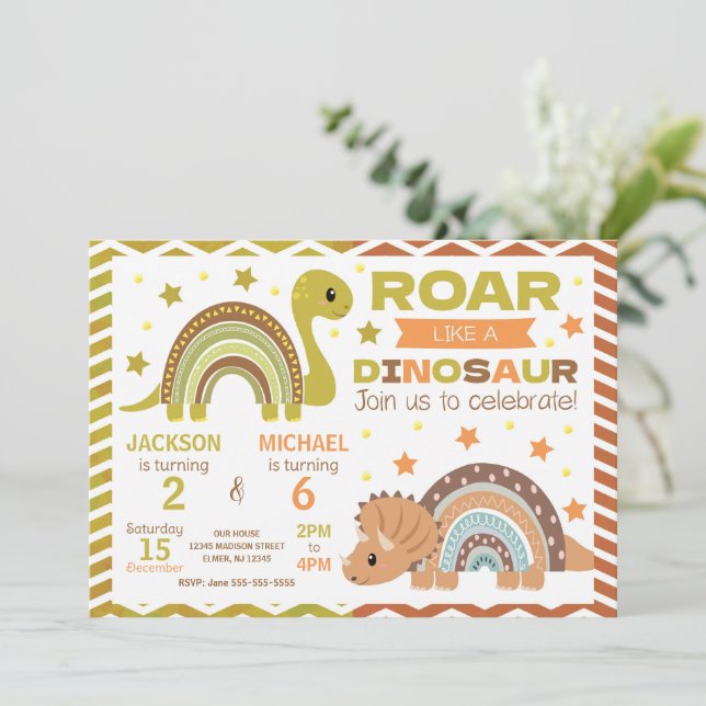 Invitación conjunta de cumpleaños con dinosaurios  (Anverso de pie)
