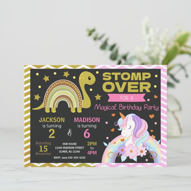 Invitación conjunta de cumpleaños de dinosaurio y  (Anverso de pie)