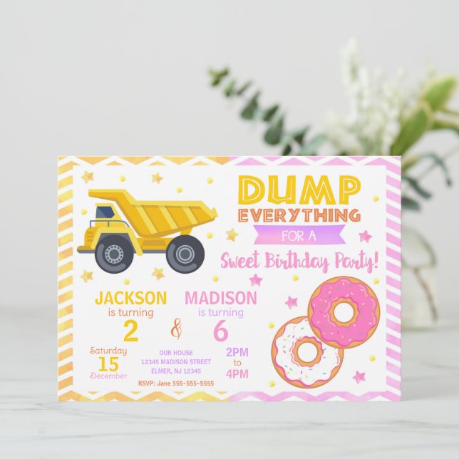 Invitación Construction & Donuts Joint Birthday Invitation (Anverso de pie)