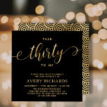 Invitación Conversar 30 para mí Guión de oro 30 cumpleaños<br><div class="desc">Elegante charla de Moda 30 para mí libra 30 cumpleaños de invitación en negro y oro. Esta plantilla moderna para invitaciones a fiestas de cumpleaños incluye un elegante texto de "Talk Thirty To Me" en un falso guión de caligrafía (o tipografía) de Relieve metalizado dorado escrito a mano con cruz...</div>