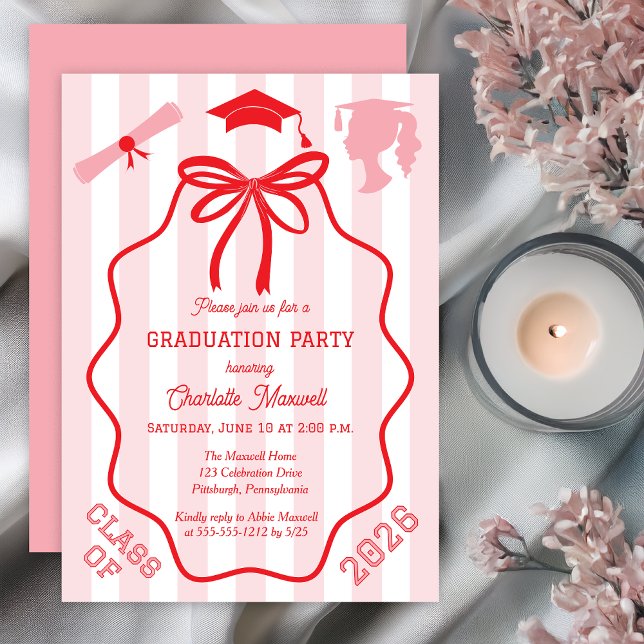 Invitación Coquette Bow | Pink Stripes Graduation Party (Pink Striped Graduation Party Invitation with Coquette Red Bow, Cap, and Diploma Icons Print Digital)