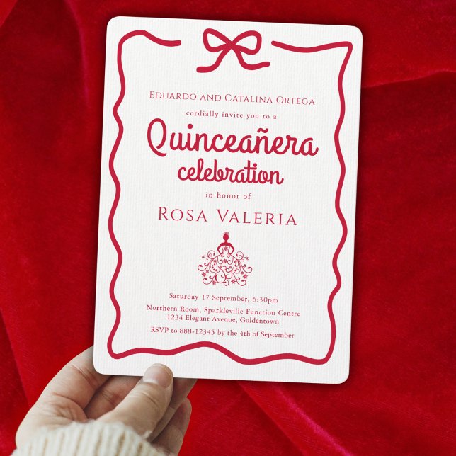 Invitación Coquette Quinceanera moderna (Modern Quinceanera Invitation with coquette style red bow border)