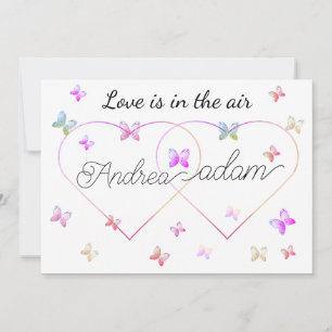 Invitación corazón de mariposas voladoras modernas