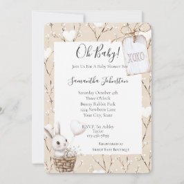 Invitación Corazones de conejo blanco en una cesta Baby Showe