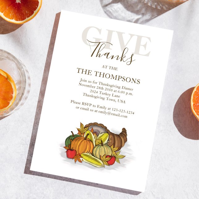 Invitación Cornucopia de Acción de Gracias de Otoño (Thanksgiving cornucopia invitation with watercolor turkey and fall foliage. )