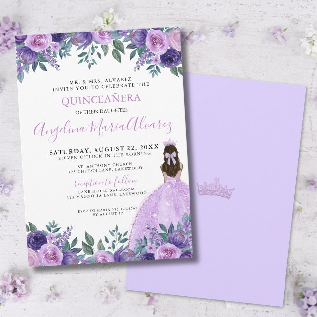 Invitación Corona de flores púrpura de Quinceañera Lilac (Quinceañera Lilac Purple Flowers Crown Invitation)