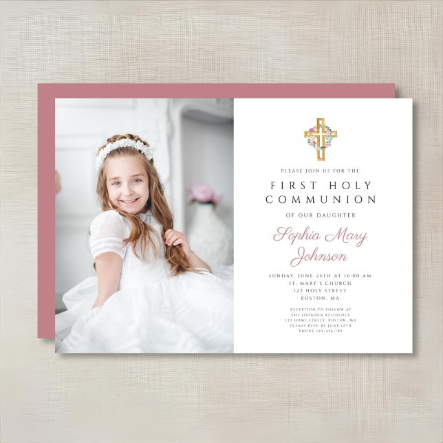 Invitación Corona de flores rosadas Cruz Primera Comunión Niñ (Pink Floral Wreath Cross Girl First Communion Invitation)