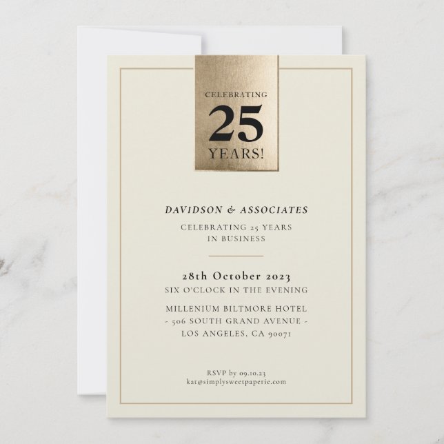 Invitación CORPORACIÓN ANIVERSARIO elegante marfil oro negro (Anverso)