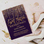 Invitación Cortina lateral Purpurina de oro púrpura de plumas<br><div class="desc">Esta glamorosa y lujosa invitación a la fiesta de cumpleaños Sweet 16 es el diseño perfecto para su evento especial de chica adolescente. Presenta una cortina franca de purpurina dorada brillante falsa con tipografía purpurina falsa sobre un simple fondo morado de ciruela oscura. Es un diseño elegante, moda, moderno y...</div>