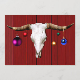 Invitación Cow Skull con adornos navideños en el Red Barn